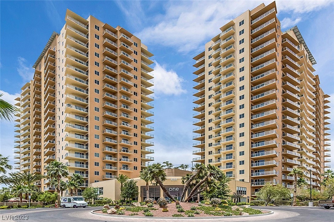 One Las Vegas luxury twin tower condominiums